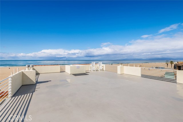 72 The Strand, Hermosa Beach, California 90254, 2 Bedrooms Bedrooms, ,1 BathroomBathrooms,Residential,Sold,The Strand,SB20169113