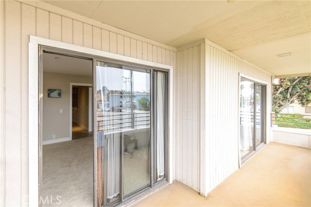 700 Esplanade, Redondo Beach, California 90277, 2 Bedrooms Bedrooms, ,2 BathroomsBathrooms,Residential,Sold,Esplanade,SB17099980