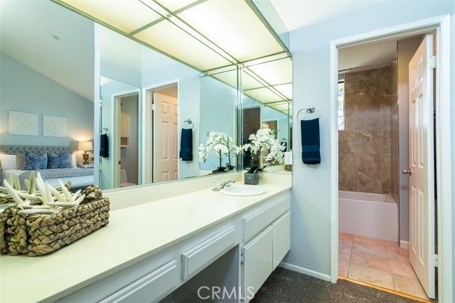 431 Broadway, Redondo Beach, California 90277, 3 Bedrooms Bedrooms, ,2 BathroomsBathrooms,Residential,Sold,Broadway,SB18158409