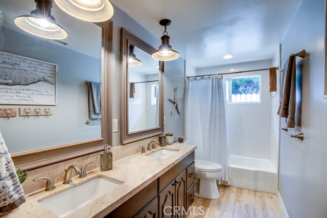 904 Knob Hill Avenue, Redondo Beach, California 90277, 4 Bedrooms Bedrooms, ,2 BathroomsBathrooms,Residential,Sold,Knob Hill,SB20157214