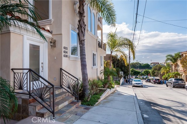 632 9th Street, Hermosa Beach, California 90254, 4 Bedrooms Bedrooms, ,3 BathroomsBathrooms,Residential,Sold,9th,SB18012549