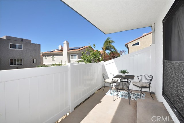 121 Prospect Avenue, Redondo Beach, California 90277, 2 Bedrooms Bedrooms, ,2 BathroomsBathrooms,Residential,Sold,Prospect,SB18229456