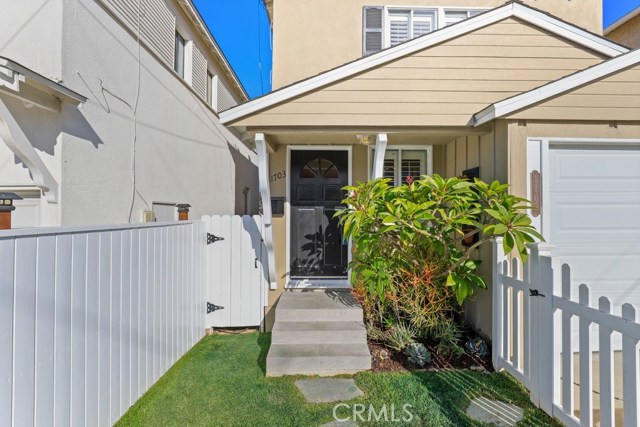 1703 Speyer Lane, Redondo Beach, California 90278, 3 Bedrooms Bedrooms, ,1 BathroomBathrooms,Residential,Sold,Speyer,SB20258559