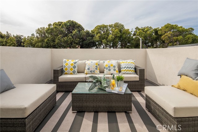 308 Francisca Avenue, Redondo Beach, California 90277, 4 Bedrooms Bedrooms, ,3 BathroomsBathrooms,Residential,Sold,Francisca,SB19268645