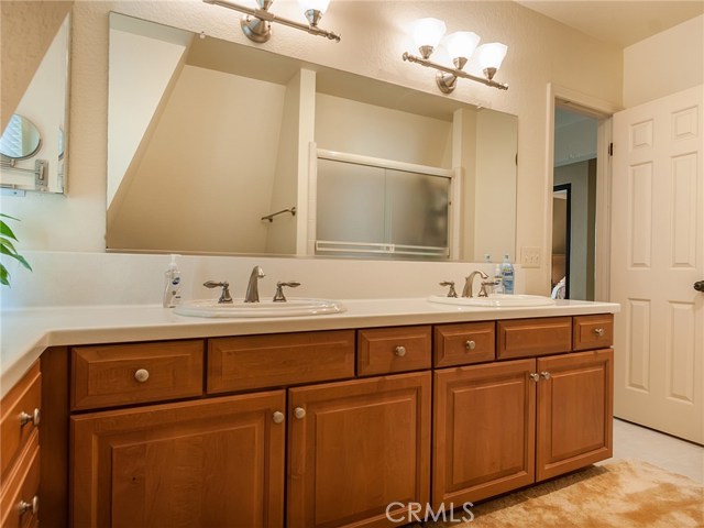 317 Broadway, Redondo Beach, California 90277, 3 Bedrooms Bedrooms, ,2 BathroomsBathrooms,Residential,Sold,Broadway,SB17224085