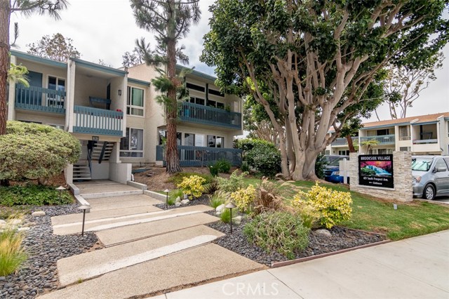 643 Prospect Avenue, Redondo Beach, California 90277, 2 Bedrooms Bedrooms, ,1 BathroomBathrooms,Residential,Sold,Prospect,SB18271931