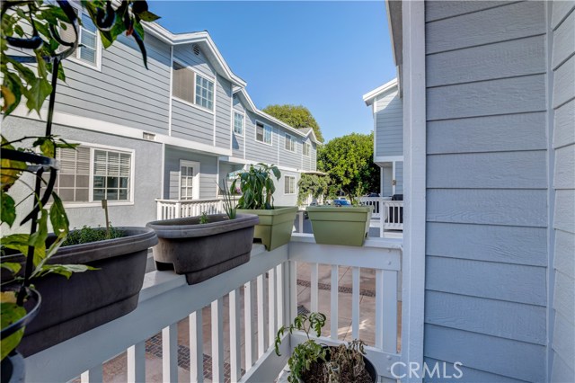 317 Emerald Street, Redondo Beach, California 90277, 2 Bedrooms Bedrooms, ,2 BathroomsBathrooms,Residential,Sold,Emerald,SB20221825