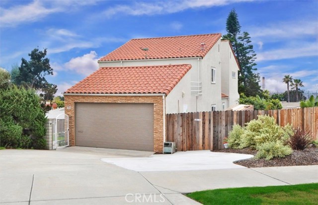 833 Maria Avenue, Redondo Beach, California 90277, 3 Bedrooms Bedrooms, ,2 BathroomsBathrooms,Residential,Sold,Maria,SB18031980