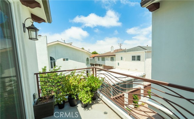 2110 Ernest Avenue, Redondo Beach, California 90278, 4 Bedrooms Bedrooms, ,3 BathroomsBathrooms,Residential,Sold,Ernest,SB18147464