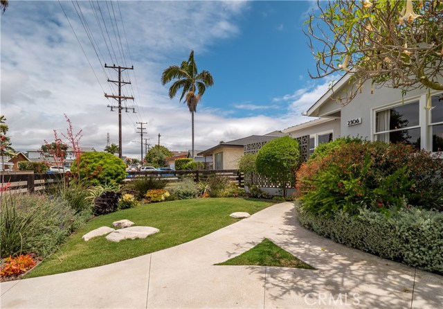 2306 Graham Avenue, Redondo Beach, California 90278, 2 Bedrooms Bedrooms, ,2 BathroomsBathrooms,Residential,Sold,Graham,PW20085623