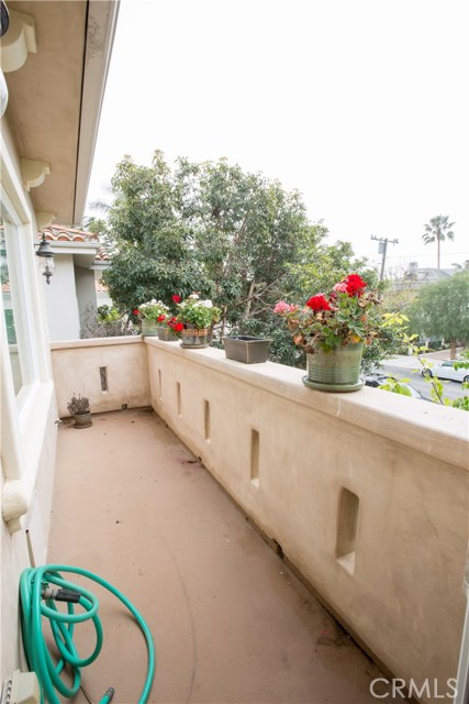 508 Lucia Avenue, Redondo Beach, California 90277, 4 Bedrooms Bedrooms, ,2 BathroomsBathrooms,Residential,Sold,Lucia,SB17079122