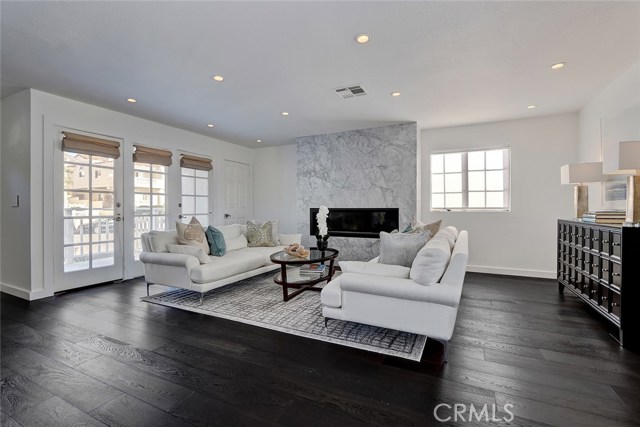 111 Lucia Avenue, Redondo Beach, California 90277, 3 Bedrooms Bedrooms, ,2 BathroomsBathrooms,Residential,Sold,Lucia,SB18257777