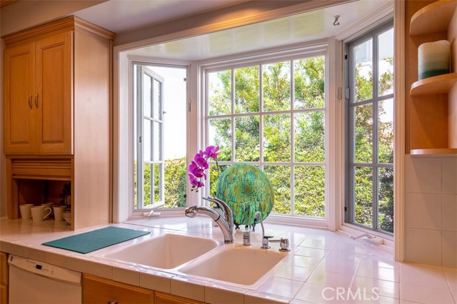 2305 Via Acalones, Palos Verdes Estates, California 90274, 3 Bedrooms Bedrooms, ,2 BathroomsBathrooms,Residential,Sold,Via Acalones,SB19041720