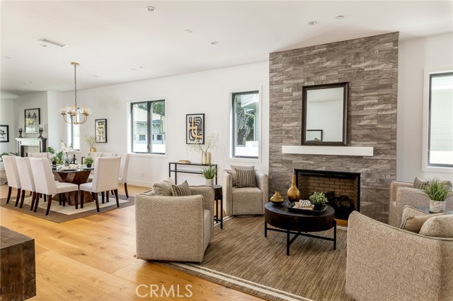 2400 John Street, Manhattan Beach, California 90266, 5 Bedrooms Bedrooms, ,2 BathroomsBathrooms,Residential,Sold,John,SB19208383