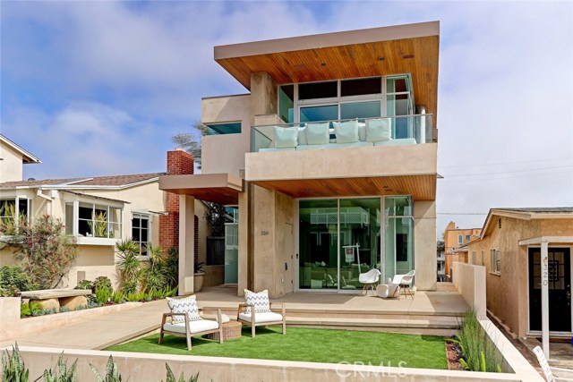 324 17th Street, Manhattan Beach, California 90266, 4 Bedrooms Bedrooms, ,4 BathroomsBathrooms,Residential,Sold,17th,SB17118466