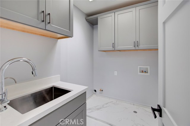 2122 Perry Avenue, Redondo Beach, California 90278, 5 Bedrooms Bedrooms, ,4 BathroomsBathrooms,Residential,Sold,Perry,PV19015691