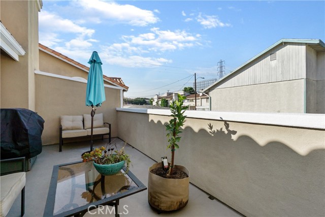 2702 Carnegie Lane, Redondo Beach, California 90278, 3 Bedrooms Bedrooms, ,2 BathroomsBathrooms,Residential,Sold,Carnegie,SB20202081