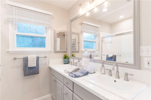 2105 Velez Drive, Rancho Palos Verdes, California 90275, 3 Bedrooms Bedrooms, ,2 BathroomsBathrooms,Residential,Sold,Velez,SB17138071