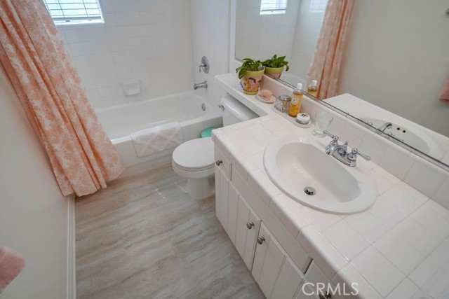 1800 Pacific Coast Highway, Redondo Beach, California 90277, 4 Bedrooms Bedrooms, ,2 BathroomsBathrooms,Residential,Sold,Pacific Coast Highway,SB21134588