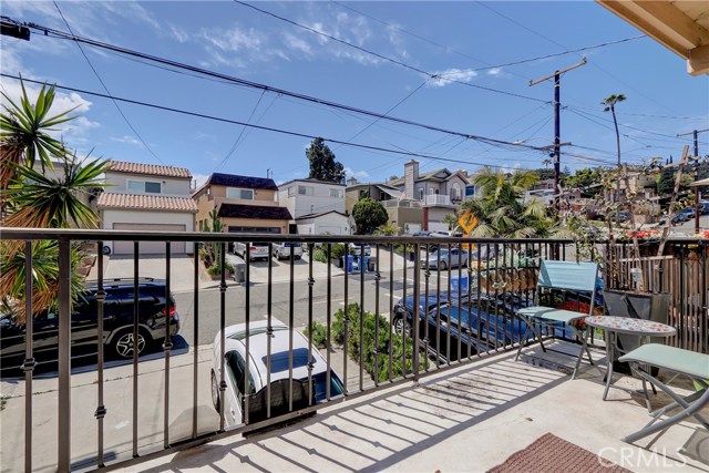 1627 Van Horne Lane, Redondo Beach, California 90278, 3 Bedrooms Bedrooms, ,1 BathroomBathrooms,Residential,Sold,Van Horne,SB20069859