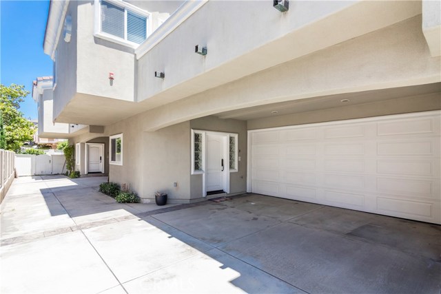 1905 Rockefeller Lane, Redondo Beach, California 90278, 4 Bedrooms Bedrooms, ,2 BathroomsBathrooms,Residential,Sold,Rockefeller,SB18115635