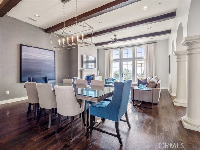 Gorgeous dining table with seating for 8. Look at all that space!