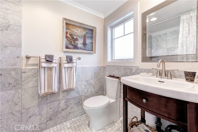 1146 18th Street, Manhattan Beach, California 90266, 4 Bedrooms Bedrooms, ,2 BathroomsBathrooms,Residential,Sold,18th,SB17065681