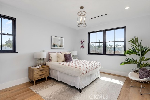 1400 Manzanita Lane, Manhattan Beach, California 90266, 5 Bedrooms Bedrooms, ,2 BathroomsBathrooms,Residential,Sold,Manzanita Lane,SB21134329