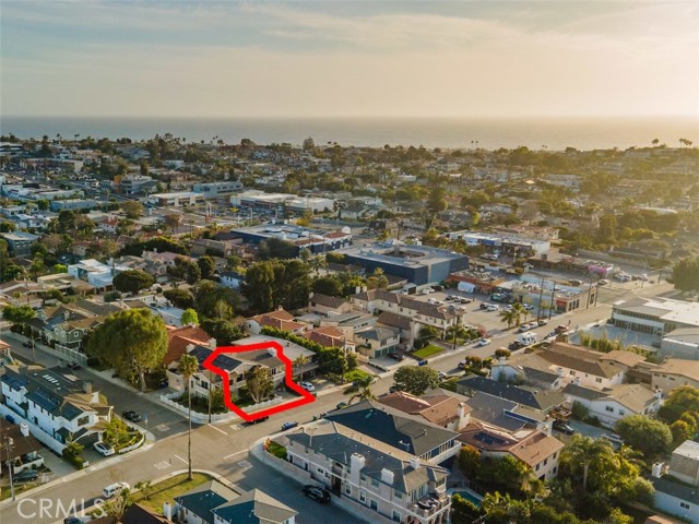 1156 10th Street, Manhattan Beach, California 90266, 3 Bedrooms Bedrooms, ,2 BathroomsBathrooms,Residential,Sold,10th,SB21063367