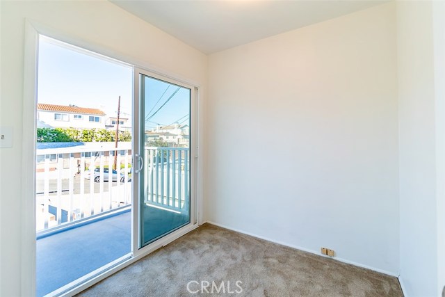 1600 Spreckels Lane, Redondo Beach, California 90278, 3 Bedrooms Bedrooms, ,2 BathroomsBathrooms,Residential,Sold,Spreckels,SB19058149