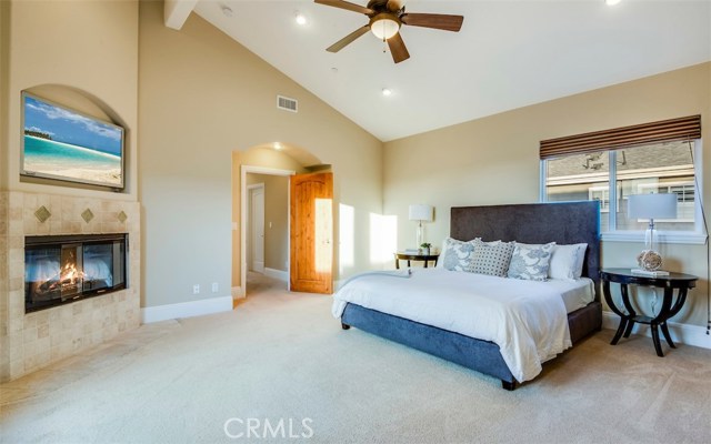 1126 11th Street, Manhattan Beach, California 90266, 4 Bedrooms Bedrooms, ,3 BathroomsBathrooms,Residential,Sold,11th,SB17258127