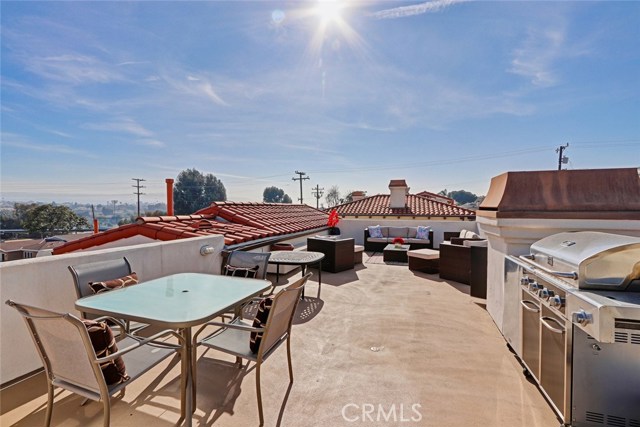 502 Juanita Avenue, Redondo Beach, California 90277, 3 Bedrooms Bedrooms, ,3 BathroomsBathrooms,Residential,Sold,Juanita,SB18028945