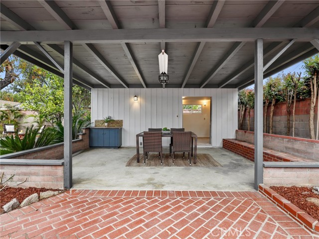 2 Bed Home for Sale in Van Nuys, California
