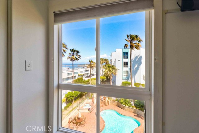 640 The Village, Redondo Beach, California 90277, 2 Bedrooms Bedrooms, ,2 BathroomsBathrooms,Residential,Sold,The Village,PW19123055