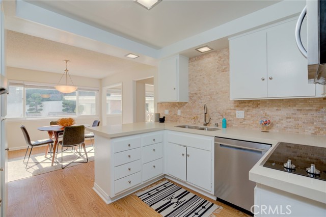 5700 Ravenspur Drive, Rancho Palos Verdes, California 90275, 2 Bedrooms Bedrooms, ,2 BathroomsBathrooms,Residential,Sold,Ravenspur,SB21021005