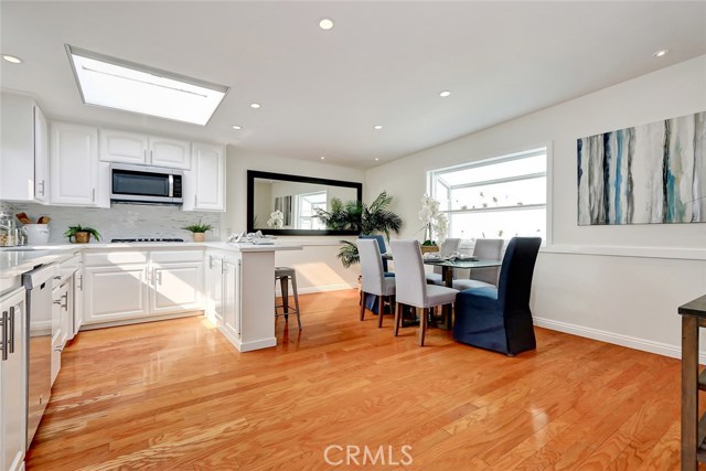 706 Green Lane, Redondo Beach, California 90278, 3 Bedrooms Bedrooms, ,2 BathroomsBathrooms,Residential,Sold,Green,SB20188022