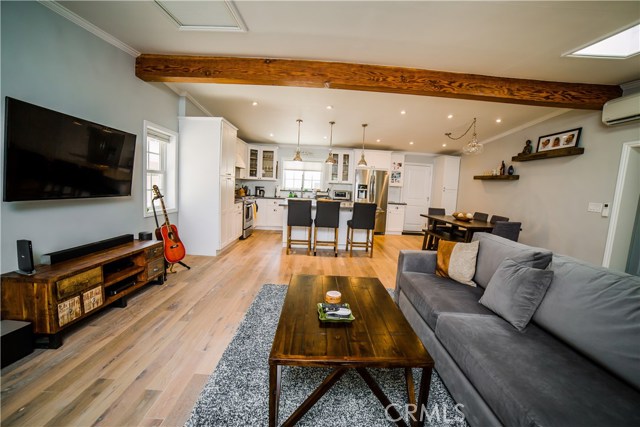 2014 Huntington Lane, Redondo Beach, California 90278, 6 Bedrooms Bedrooms, ,3 BathroomsBathrooms,Residential,Sold,Huntington,PV20087017