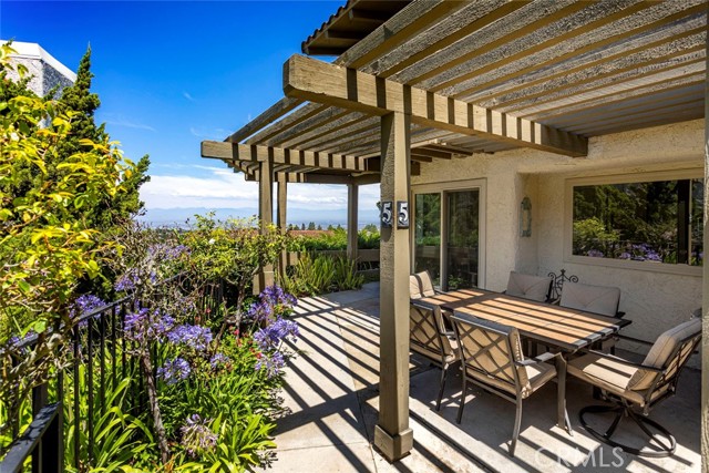 55 Aspen Way, Rolling Hills Estates, California 90274, 2 Bedrooms Bedrooms, ,1 BathroomBathrooms,Residential,Sold,Aspen,PV21171157
