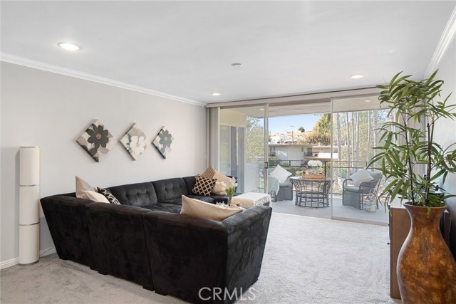 1 Bed Home for Sale in Los Angeles, California