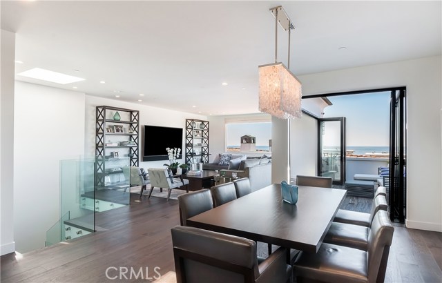 2215 Bayview Drive, Manhattan Beach, California 90266, 4 Bedrooms Bedrooms, ,3 BathroomsBathrooms,Residential,Sold,Bayview,SB20132281