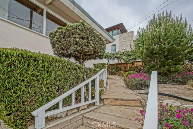 707 24th Place, Hermosa Beach, California 90254, 3 Bedrooms Bedrooms, ,2 BathroomsBathrooms,Residential,Sold,24th,SB21105604