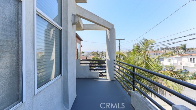 1736 Herrin Street, Redondo Beach, California 90278, 3 Bedrooms Bedrooms, ,2 BathroomsBathrooms,Residential,Sold,Herrin,DW18110109