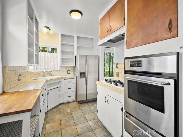 621 36th Street, Manhattan Beach, California 90266, 2 Bedrooms Bedrooms, ,2 BathroomsBathrooms,Residential,Sold,36th,PV20194020