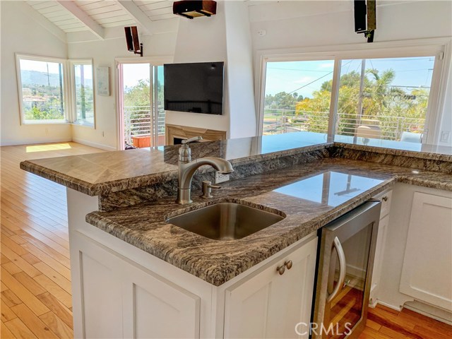 403 Paulina Avenue, Redondo Beach, California 90277, 3 Bedrooms Bedrooms, ,1 BathroomBathrooms,Residential,Sold,Paulina,SB20065180