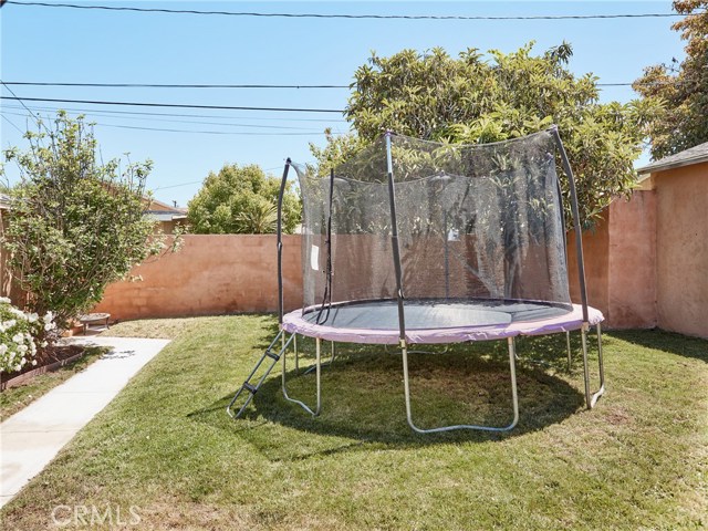 2918 Gibson Place, Redondo Beach, California 90278, 3 Bedrooms Bedrooms, ,2 BathroomsBathrooms,Residential,Sold,Gibson,SB20112934
