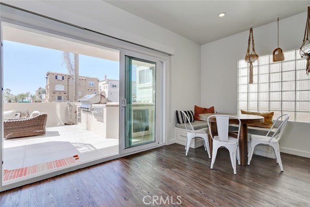 444 Hermosa Avenue, Hermosa Beach, California 90254, 3 Bedrooms Bedrooms, ,3 BathroomsBathrooms,Residential,Sold,Hermosa,SB21151683