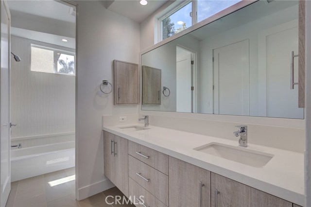 1729 Harriman Lane, Redondo Beach, California 90278, 4 Bedrooms Bedrooms, ,3 BathroomsBathrooms,Residential,Sold,Harriman,PV18140747