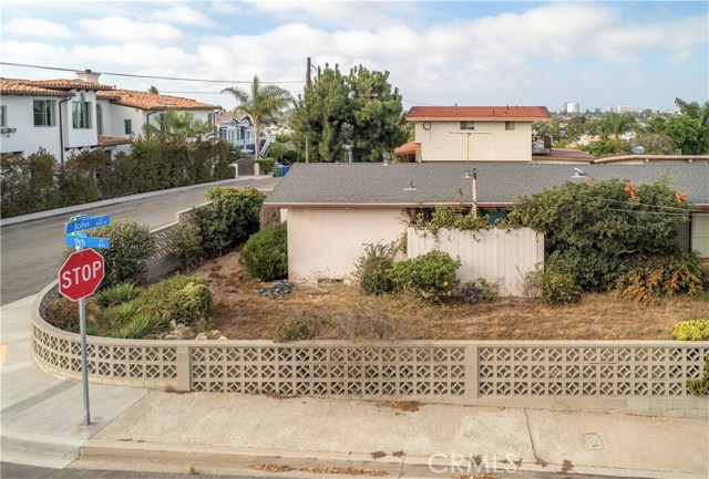 837 9th Street, Manhattan Beach, California 90266, 3 Bedrooms Bedrooms, ,2 BathroomsBathrooms,Residential,Sold,9th,SB18235489