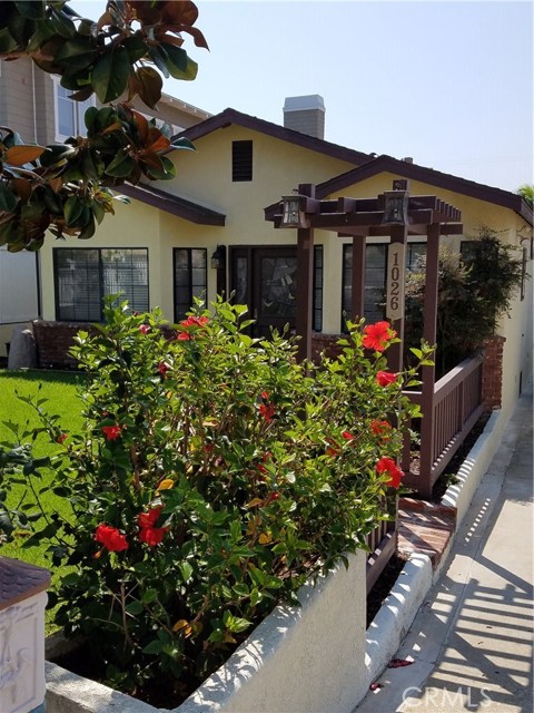 1026 Avenue A, Redondo Beach, California 90277, 3 Bedrooms Bedrooms, ,2 BathroomsBathrooms,Residential,Sold,Avenue A,SB17203407