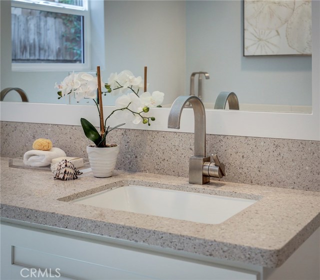 3528 Maple Avenue, Manhattan Beach, California 90266, 3 Bedrooms Bedrooms, ,2 BathroomsBathrooms,Residential,Sold,Maple,SB18217502